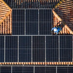 Photovoltaïque, micro-onduleur, ballon d’eau chaude, pompe à chaleur… nous avons ce qu’il vous faut.